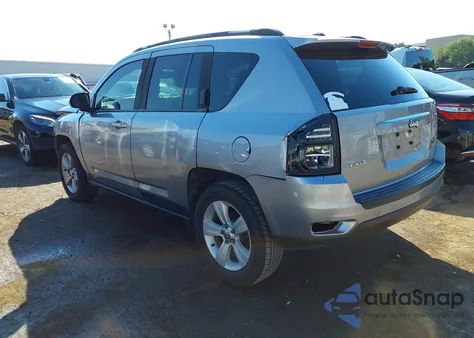 2016 Jeep Compass Latitude из США, поврежденный, VIN 1C4NJDEB4GD663563